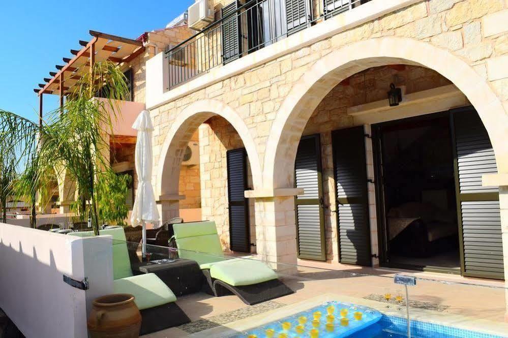 Villa Constancia Stalos Exterior photo